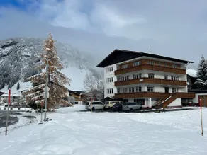Haus Wallis ”Zwergenstube” - at the Warth Arlberg lift - Image 3