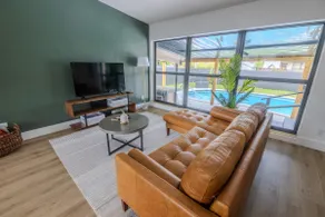 Miami Oasis: Charming home with private pool - Image 2