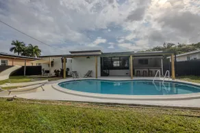Miami Oasis: Charming home with private pool - Image 3
