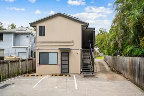 Cozy Sunnybank 1BR | AC & Workspace | 3144D1 - Image 4