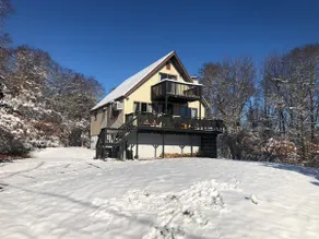 Charming cottage on a hill - Image 2