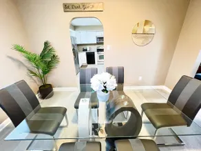 Monumental Stay Near DC‘s Best! - Image 3