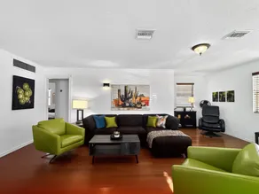 Cozy Getaway: Coronado Charm - Image 5