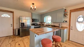 Relaxing farmhouse get away - Image 2