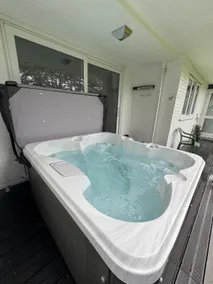 Seahaven in Sandbanks with Private Hot Tub - Image 5