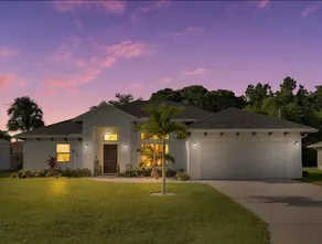 Peaceful Cozy Modern 3 Bed Home - Image 2