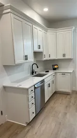 South Side Beauty 4br,2 bath. Central air, parking - Image 3