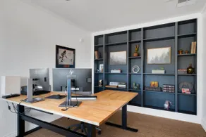 Modern Oasis: Rooftop Deck, Office, Pet-Friendly - Image 5