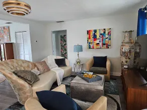 3 bedroom Casa Azul in Historic Northwood Hills - Image 2