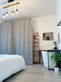 Charming apartment in the city of roses - Image 3