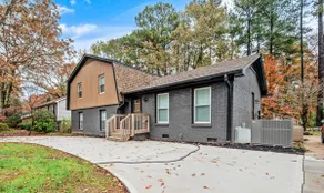 Onyx Haus: Large Group Luxe Stay w/ 3 King Beds! - Image 4