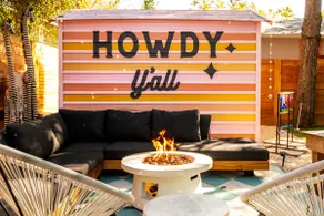 BACH! Heated Pool/Sleeps 10/Firepit/2miles DT, ACL - Image 2
