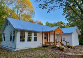 Large Farmhouse- perfect for families - Image 2
