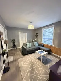 JEM Rentals - Cozy 1 Bedroom Suite w/ Full Kitchen - Image 3