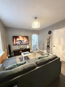 JEM Rentals - Cozy 1 Bedroom Suite w/ Full Kitchen - Image 2