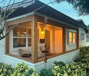 Downtown Vero Home | Sleeps 6+| 3 Miles to Beach - Image 5