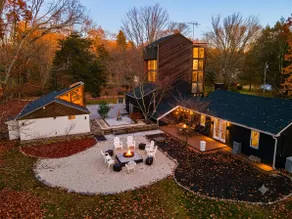 Westport Luxury Escape | 10 Minutes to Beach - Image 4