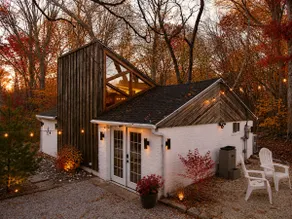 Westport Luxury Escape | 10 Minutes to Beach - Image 2