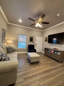 Home 180 steps from Stockyards - Image 2