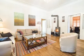 Stylish Penthouse with large terrace - Image 4