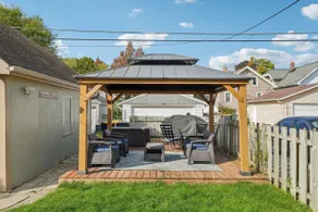 Fully Updated Home w/ Garage - Image 4