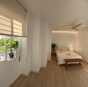 Centrally located and quiet with a garden - Image 2