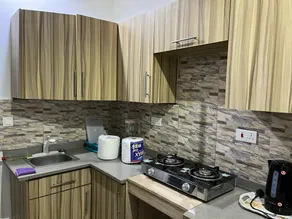 Top, Entire En-Suite 2 BR. 1 K.1 Q. Sleep 4 - Image 5