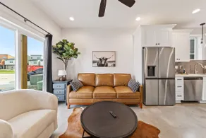 Bayou’s House•KING Bed•Fast Wi-Fi•Luxury Amenities - Image 2