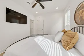Bayou’s House•KING Bed•Fast Wi-Fi•Luxury Amenities - Image 5