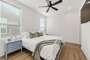 Cypress House•KING Bd•Lafayette Gem”Luxe Amenities - Image 2