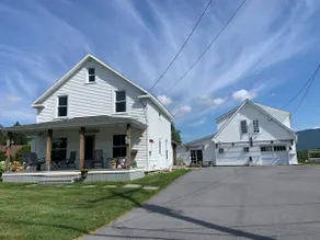 School Street House in heart of Manchester Center - Image 2