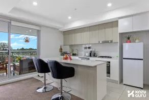KozyGuru | Blacktown | 3 Bedroom APT - Image 4