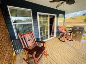 Bolton Farm CJ’S Dream House 2bed/1bath - Image 5