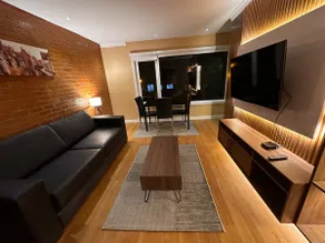 Luxury: king bed, great location - Image 2