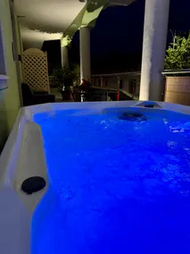 Villa Zoe - Sauna & Hot Spa - Image 3