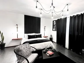 Mafia Suite - Homsty Style and Comfort - Image 3