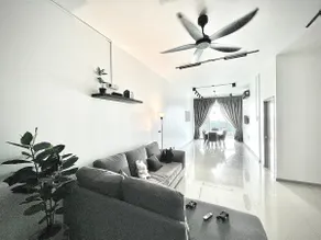 Max 12 Guest • Gioia Suite • Taiping Town - Image 2