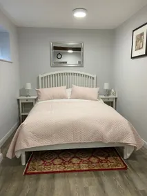 Self-contained one bedroom apartment in Overton 8 - Image 3