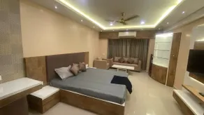 Magnificent Studio Apartment With Pool@Xanadu-211 - Image 3