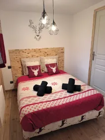 La Sapinette, private jacuzzi, garden, games room - Image 3