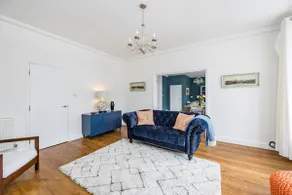 Ascot House Apartment - Image 3