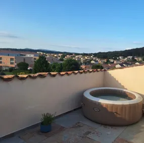 Spacious and charming apartment*jacuzzi*terraces - Image 4