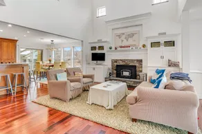 3BR lake home with hot tub & in-home gym - Image 4