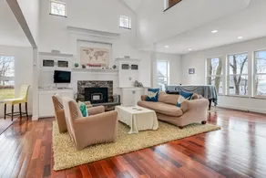 3BR lake home with hot tub & in-home gym - Image 3