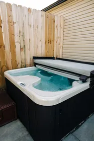 Beautiful Hilltop View/ Hot Tub/ King Bed Suite - Image 2