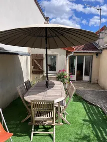 House with parking & garden 15 min from Paris center - Image 2