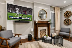Autumn in ATL! | 6BR BeltLine Retreat Near Stadium - Image 3