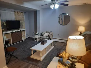 New Kitchen-3bed-Heart of Historic-Walk to Main St - Image 2