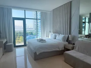 Apartment on Palm Jumeirah Beach Parking - Image 5