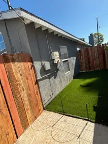 Beach house w/ kitchen, laundry & enclosed yard - Image 4
